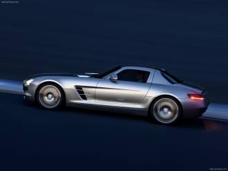 Mercedes-Benz-SLS_AMG_2011_1600x1200_wallpaper_28