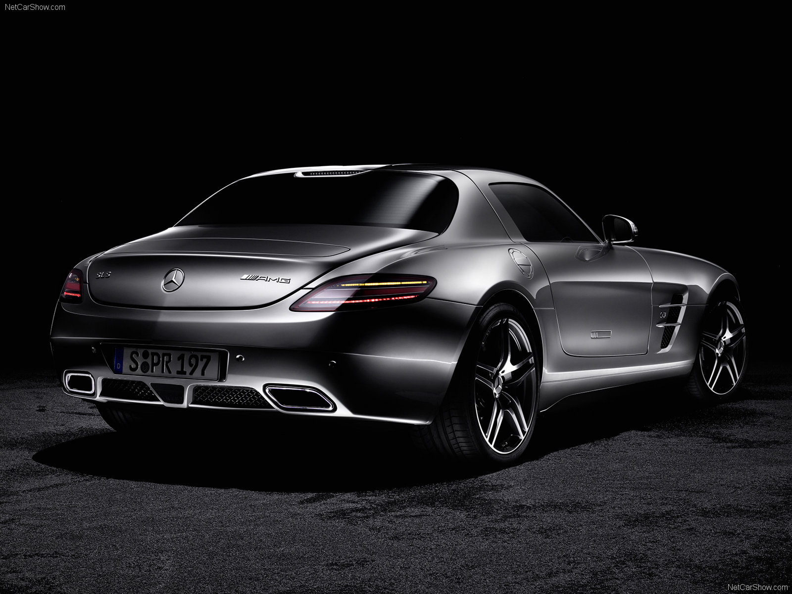 Mercedes-Benz-SLS_AMG_2011_1600x1200_wallpaper_41