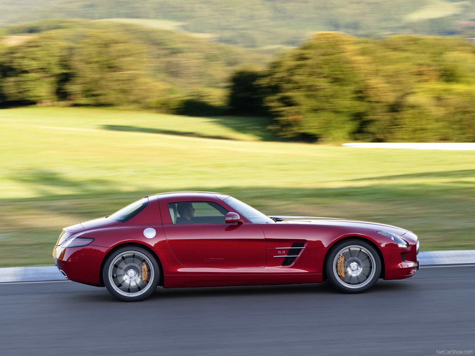 Mercedes-Benz-SLS_AMG_2011_1600x1200_wallpaper_26