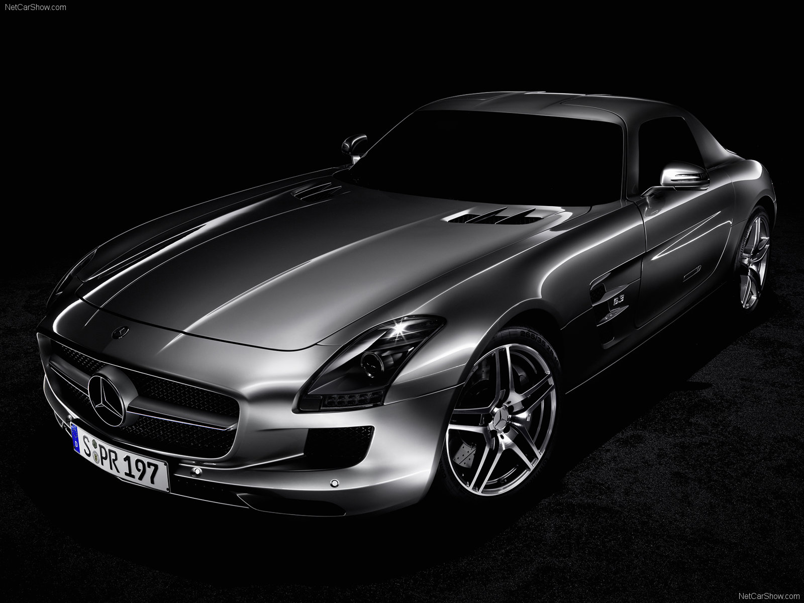 Mercedes-Benz-SLS_AMG_2011_1600x1200_wallpaper_3c