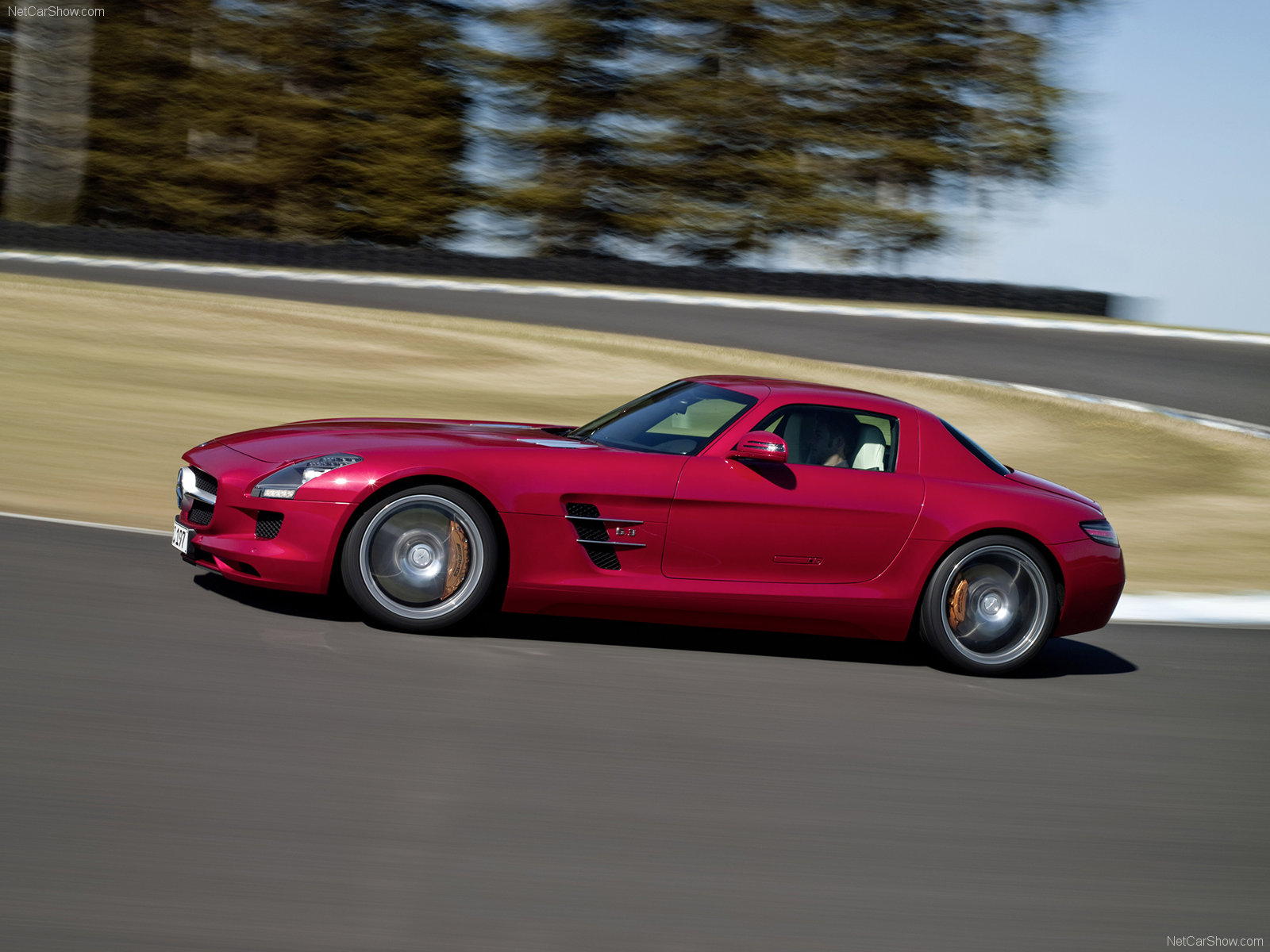 Mercedes-Benz-SLS_AMG_2011_1600x1200_wallpaper_20